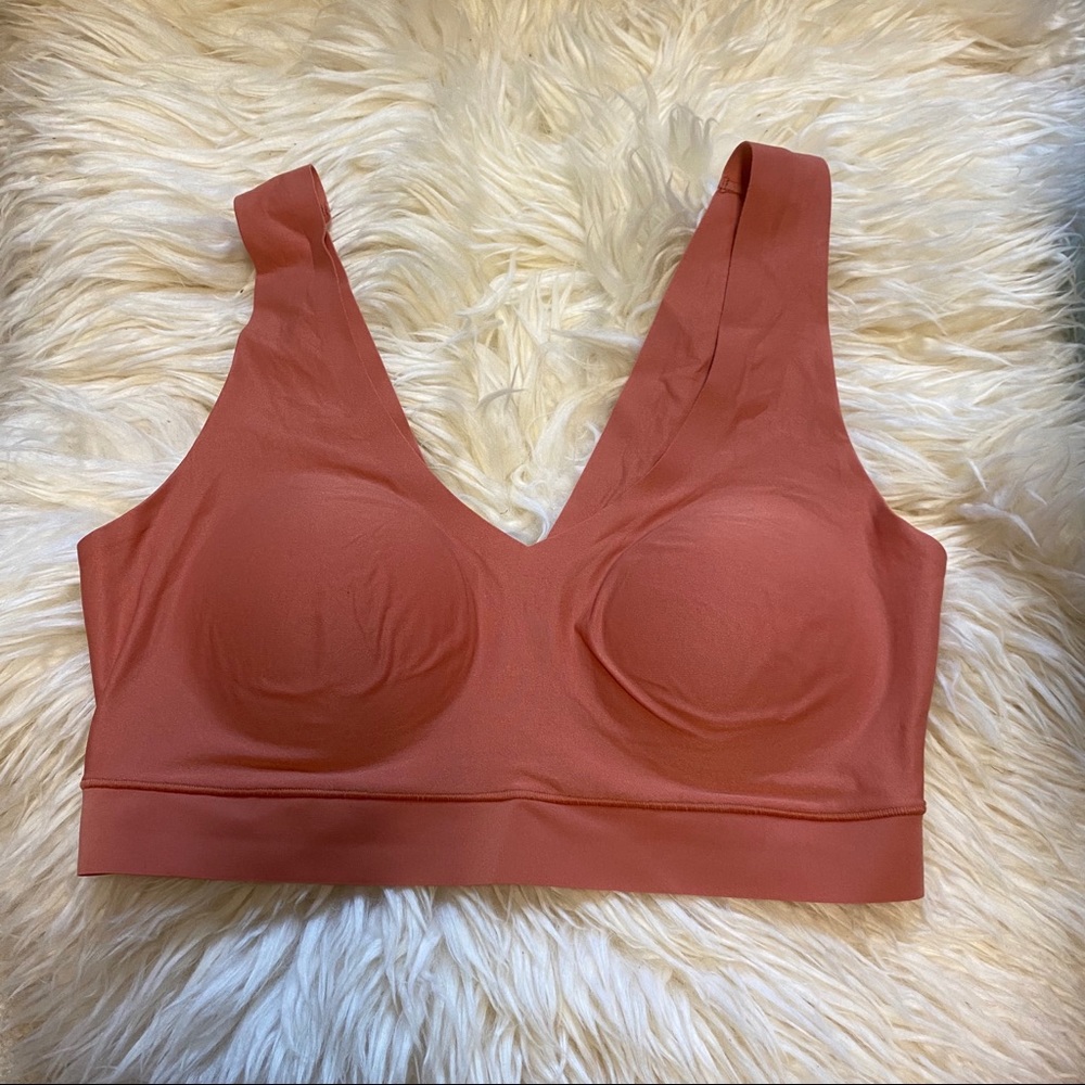 Chantelle soft stretch wireless padded bra